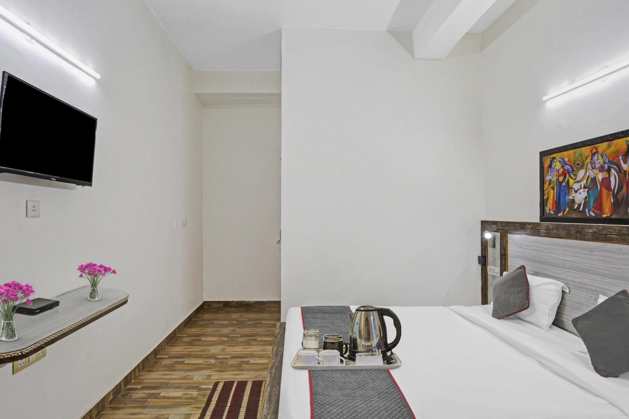 Townhouse Gn Stay Near Gnida Office Metro Station 그레이터 노이다 외부 사진